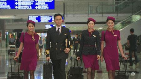 有了洲际旁的ShoppingMall，空姐空少和延误客，再不怕没地方杀时间······