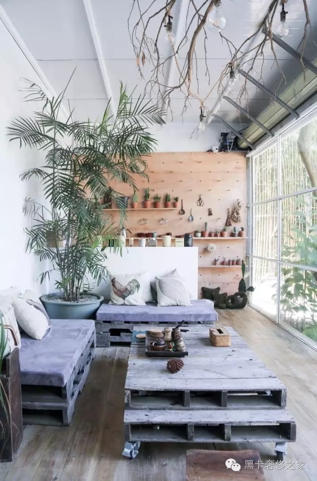 不要爱马仕不要LV,90后情侣花6万块造了个300㎡的大房子