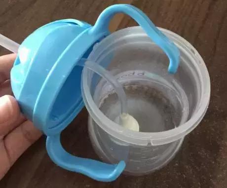 小孩选择什么饮水杯好用,儿童饮水杯怎么选