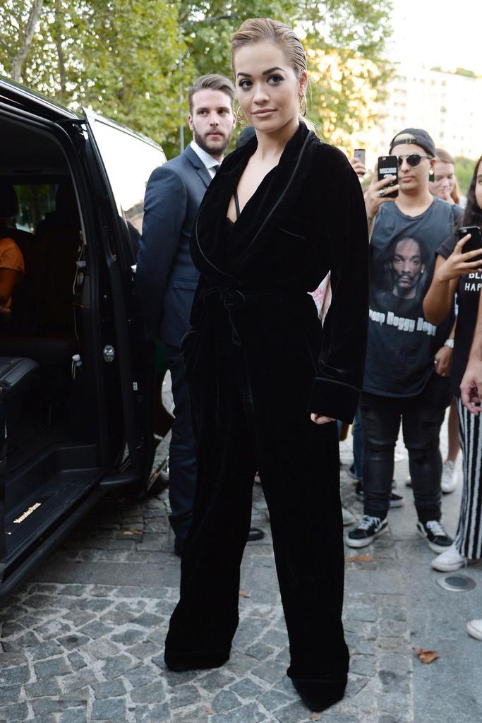 袁姗姗机场时尚穿搭,袁姗姗明星穿搭