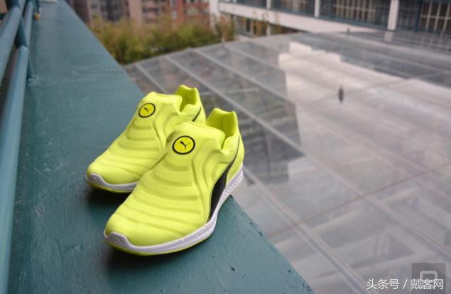 彪马足球鞋future可以不系鞋带,自动系鞋带的鞋彪马