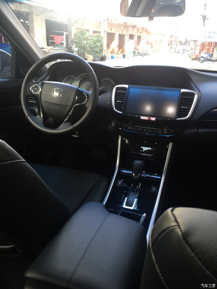 本田雅阁2.0精英版提车,雅阁琥珀金