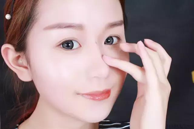 推荐秋冬用的粉底液,混油皮秋冬滋润粉底液测评推荐