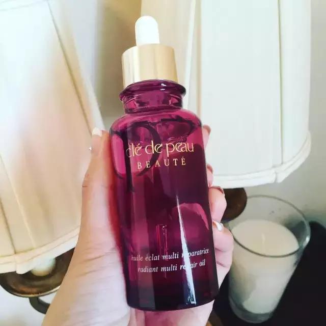 一瓶护肤霜拯救一个牌子,一瓶唇膜拯救你的容颜