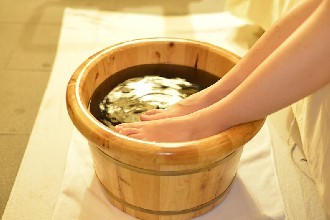 鼻炎反复流鼻涕的特效药,鼻炎总流鼻涕小偏方