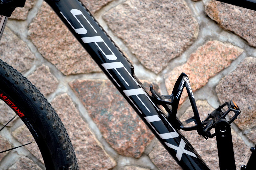 山地车碳纤维铝合金骑行感受,山地车铝合金碳纤维骑行感受