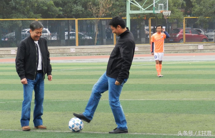 首届兰州足协超级足球争霸赛开赛