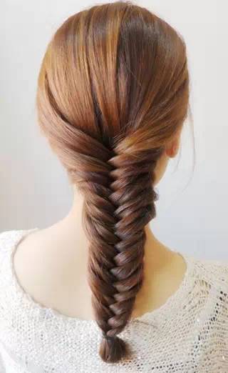 清新淑女半扎编发中分,时尚编发扎法简单又好看