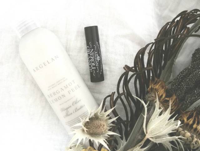 唇膏不掉色不沾杯推荐,唇膏不变色好物推荐