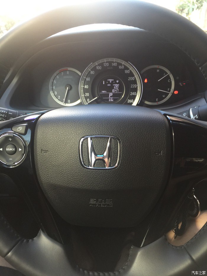 本田雅阁2.0精英版提车,雅阁琥珀金