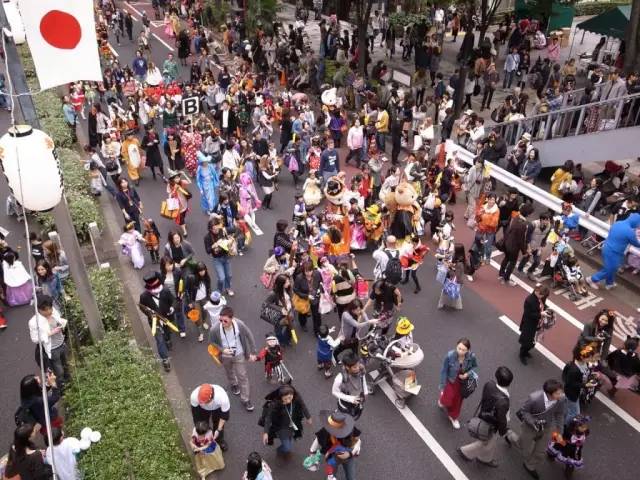 鎬渶榛嶅拰灏忚悵鑾塩osplay,涓囧湥鑺傚钁ヽos鏃ユ湰