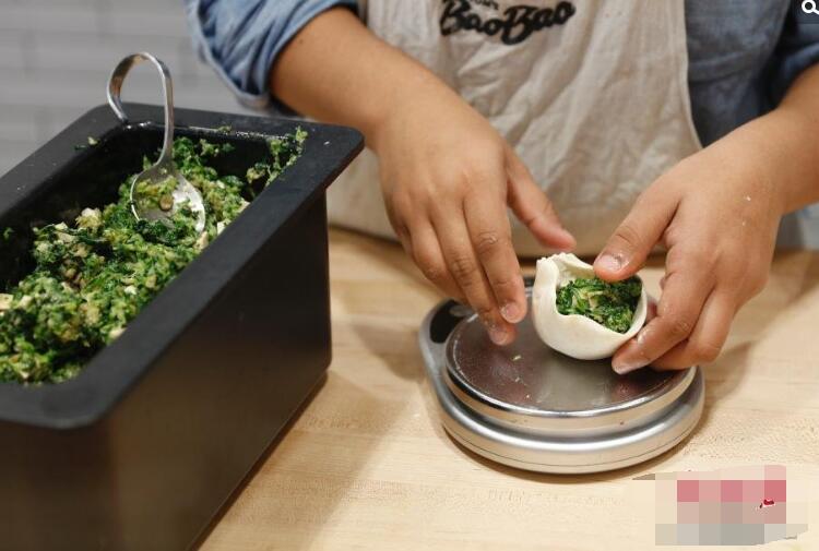 不起眼的中国美食在国外都是天价！包子20元一个居然都卖疯了！