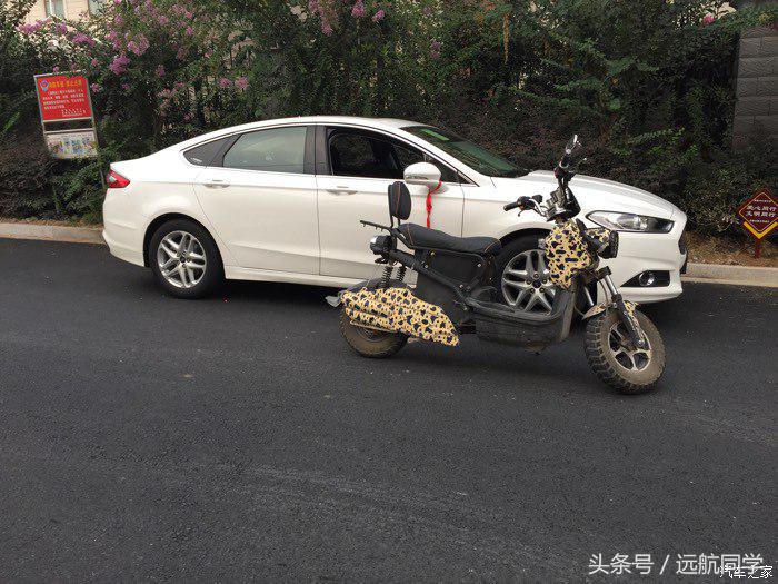 90后大学毕业生艰苦创业,喜提蒙迪欧1.5T时尚型