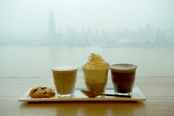 武汉依然繁华,武汉三个烟火气和浪漫的城市