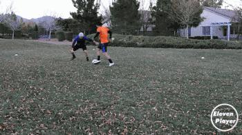 足球1v1防守技能训练多种方法,足球防守技巧与套路图解