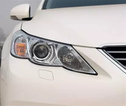 什么你不知道,车灯型号在哪里看