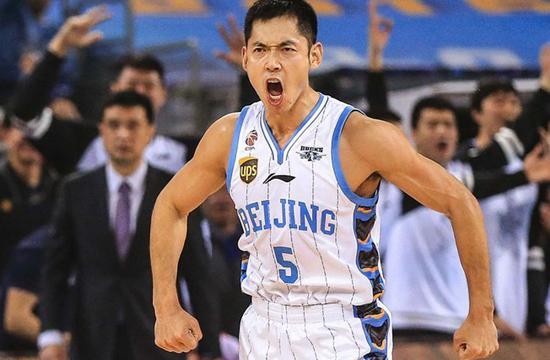 易建联脱鞋事件后李宁的影响,易建联脱鞋事件对李宁影响