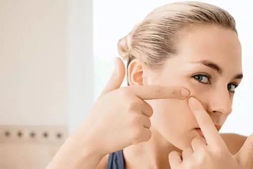 风华正茂，怎能没了青春只剩“痘”