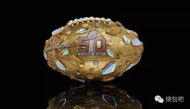 唯物｜情人节倒计时，去看50个潮牌出的超级碗纪念球，独一无二