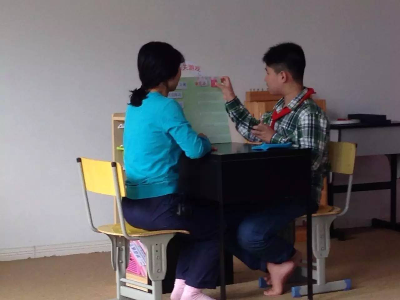 速递实现翻转课堂，领跑中国培智教育：浙江省宁波市达敏学校举办中国培智学校自闭症学生课程开发研究成果展示活动（一）