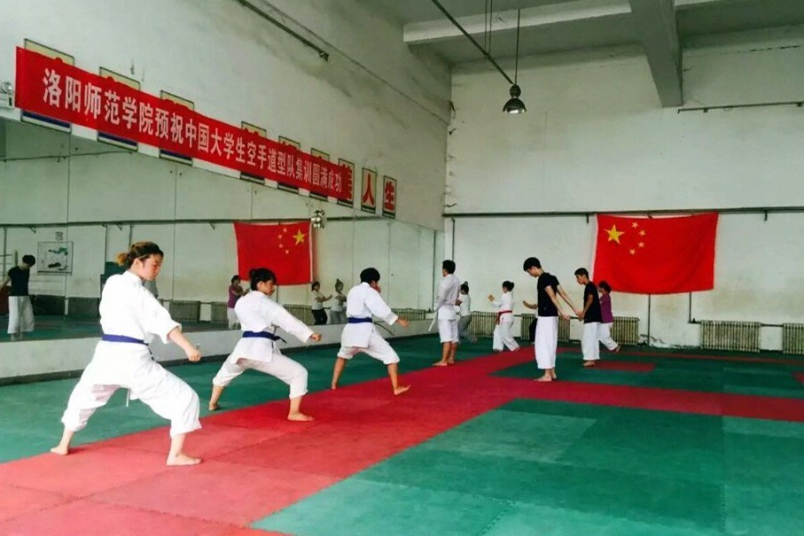 洛师男主,洛师高颜值男生