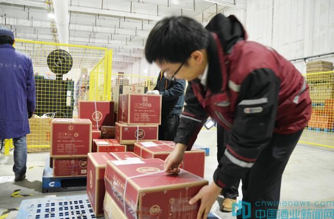 酒企推新品3大促销手段引爆终端,酒企决战春节