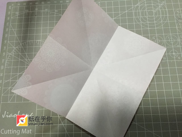 纸在乎你手工折纸：心形盒子折纸视频图解