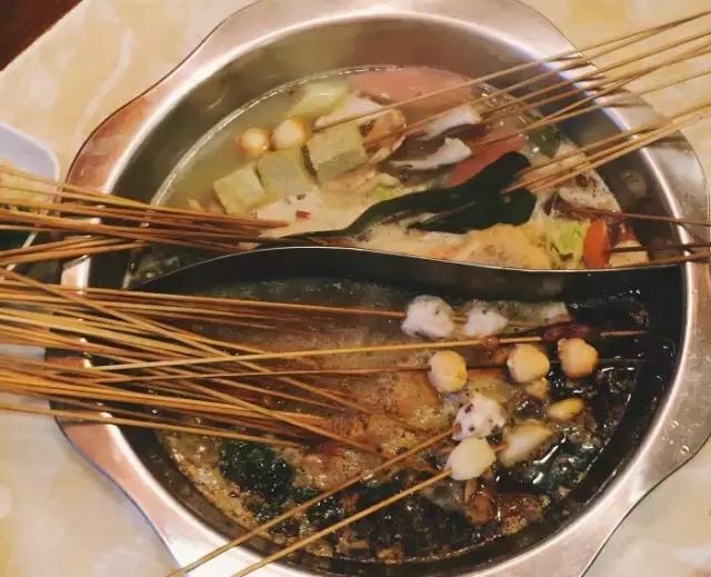 哈尔滨这十家苍蝇馆子,哈尔滨出名的俄罗斯湖滨餐厅