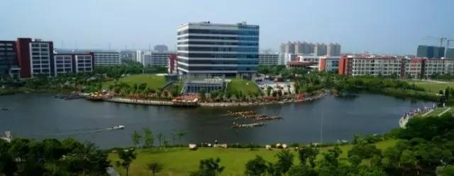 魔都高校法学院系排名:复旦不是第一,同济大学法学竟然被撤?