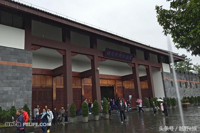 无畏前行与奥迪q7赴一场异域之约,奥迪q7开拓人生无畏前行