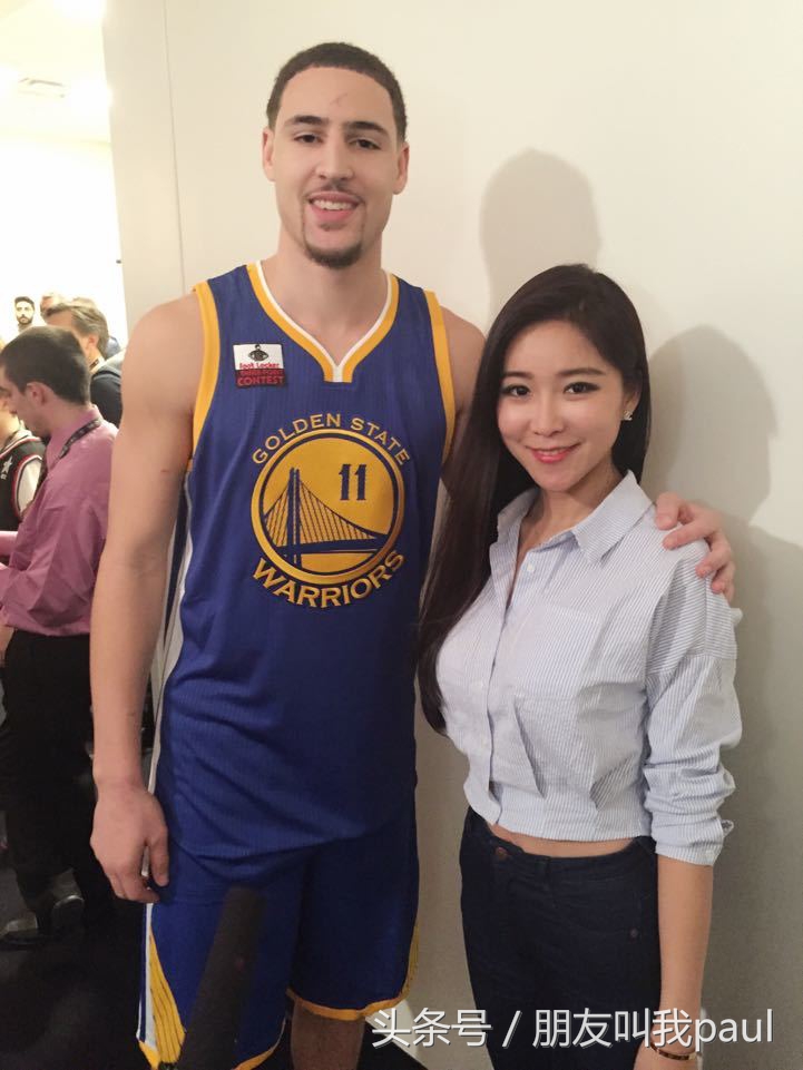 陪你看球的女生,美女主播陪你看球