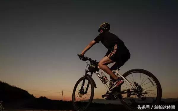 骑行中引起腰背疼痛的原因,骑行腰酸痛是什么原因