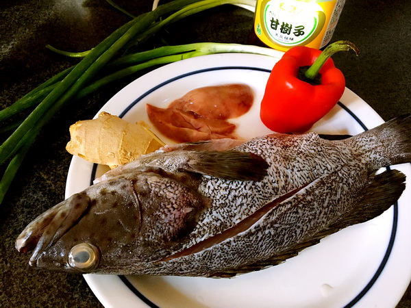 爱秀食堂-甘树子蒸石斑鱼奶香焗扇贝