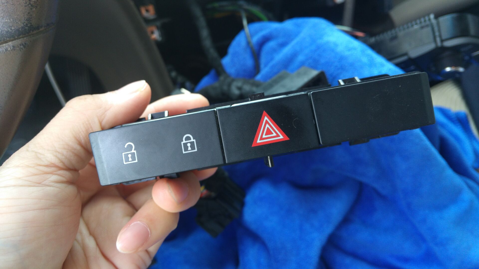 别克老英朗换装安卓智能导航大屏,英朗1.3t加装大屏导航