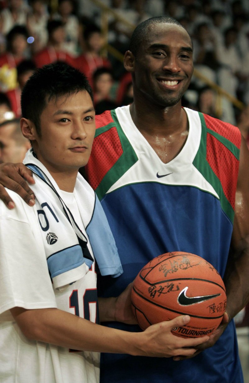 不要只会盲从！跟上余文乐的品味前，先花「5」分钟了解他吧！