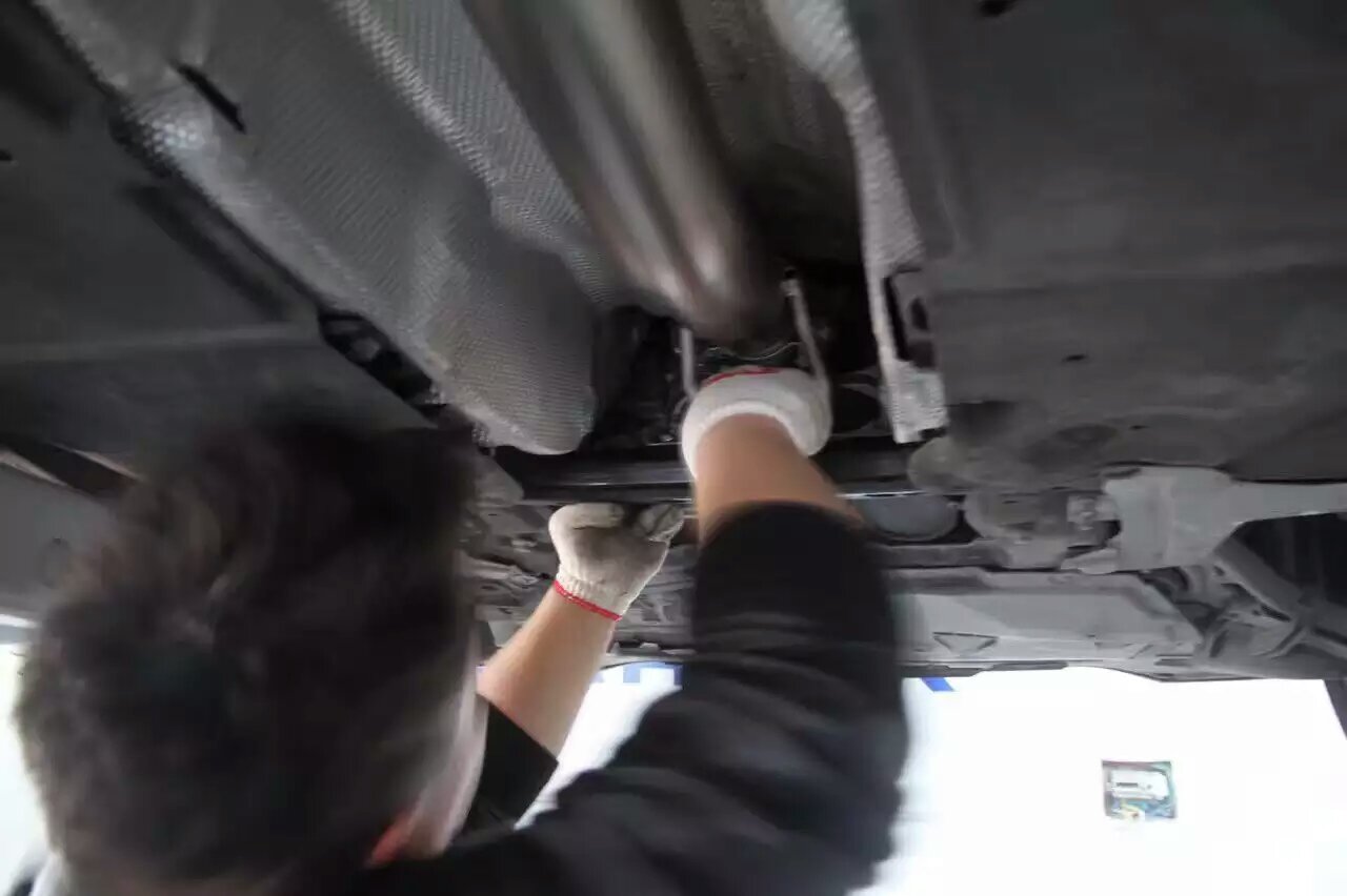 奔驰GLA45改装奥地利Sebring中尾段双边单出阀门排气