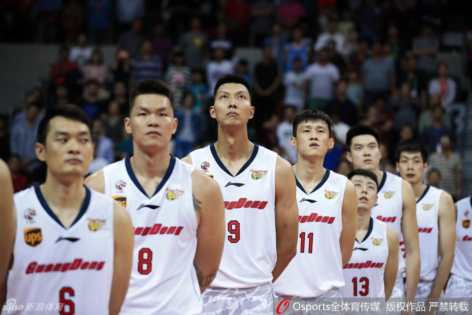 “万分先生”狂吃蛋网友调侃：输球才能做掉杜锋上位