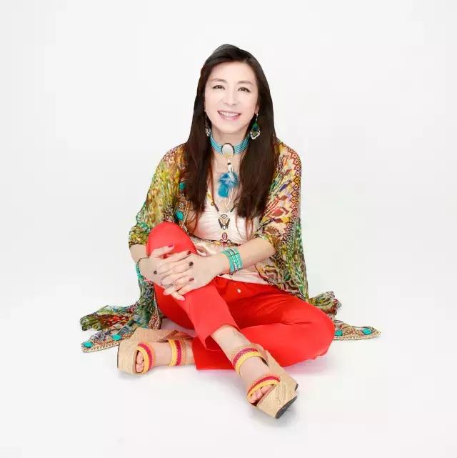 霓虹中的BossaNova这是我最后一次听小野丽莎