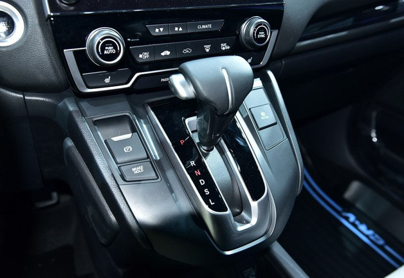 全新一代CR-V发布，搭载1.5T涡轮增压发动机，前脸全变样