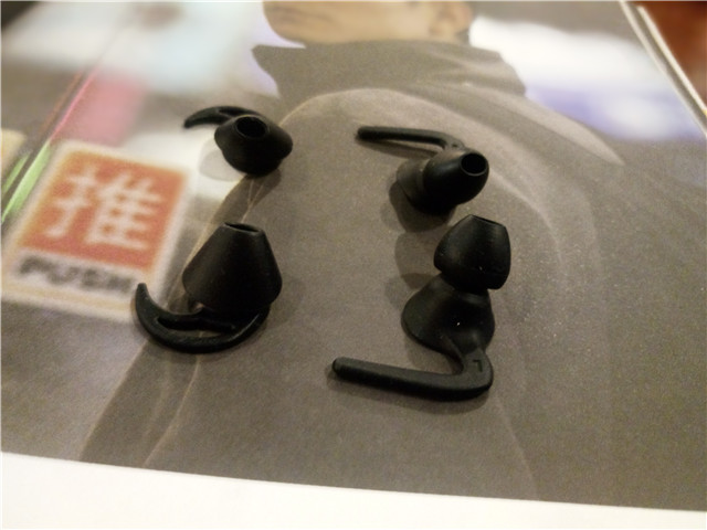 蓝牙耳机d900评测,赛尔贝尔蓝牙耳机s115怎么样