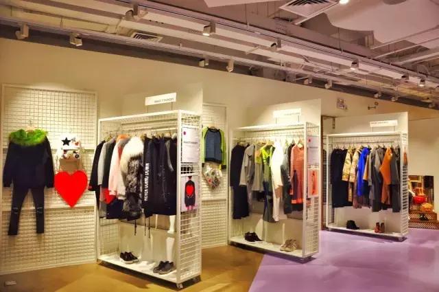 探店衣服咖啡店,探店时装店