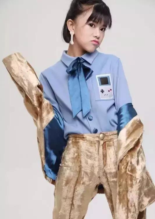 探店衣服咖啡店,探店时装店