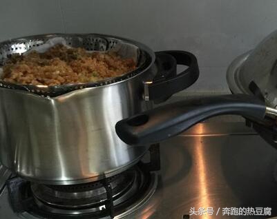 豌豆荚蒸饭的做法,贵州豌豆蒸饭做法大全窍门