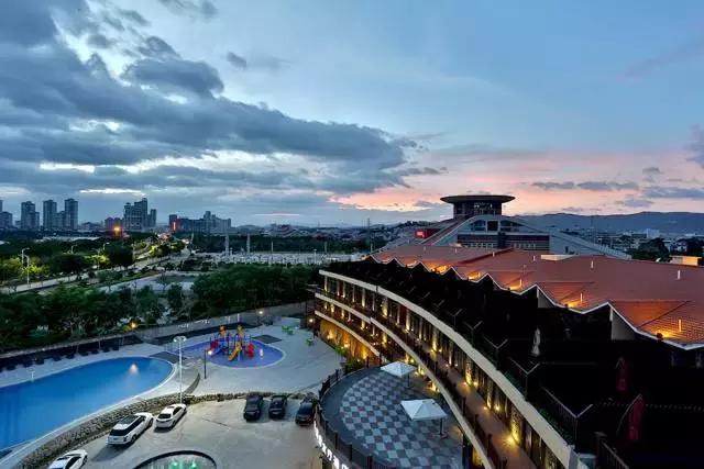 泉州泡温泉看电影自助餐厅一体,泉州水疗自助餐