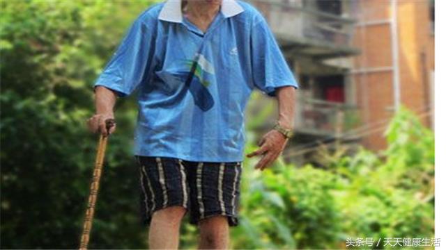 脑血栓呛咳,呛咳脑梗