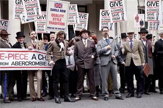 霓裳影｜还穿成衣？NoNoNo，西装还是定制的好