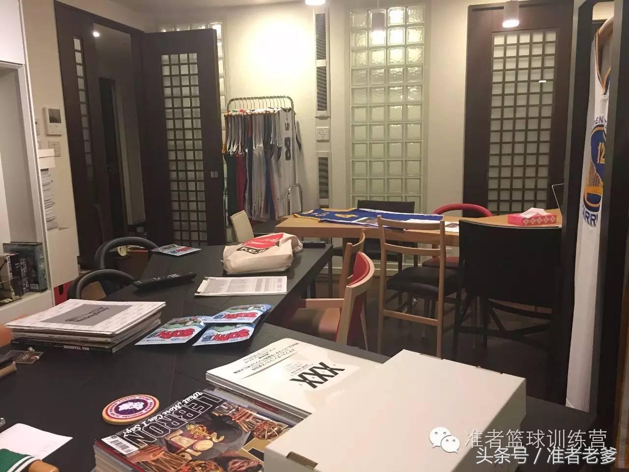 这个大叔的球鞋球衣价值过700万，井上雄彦都想去他家！