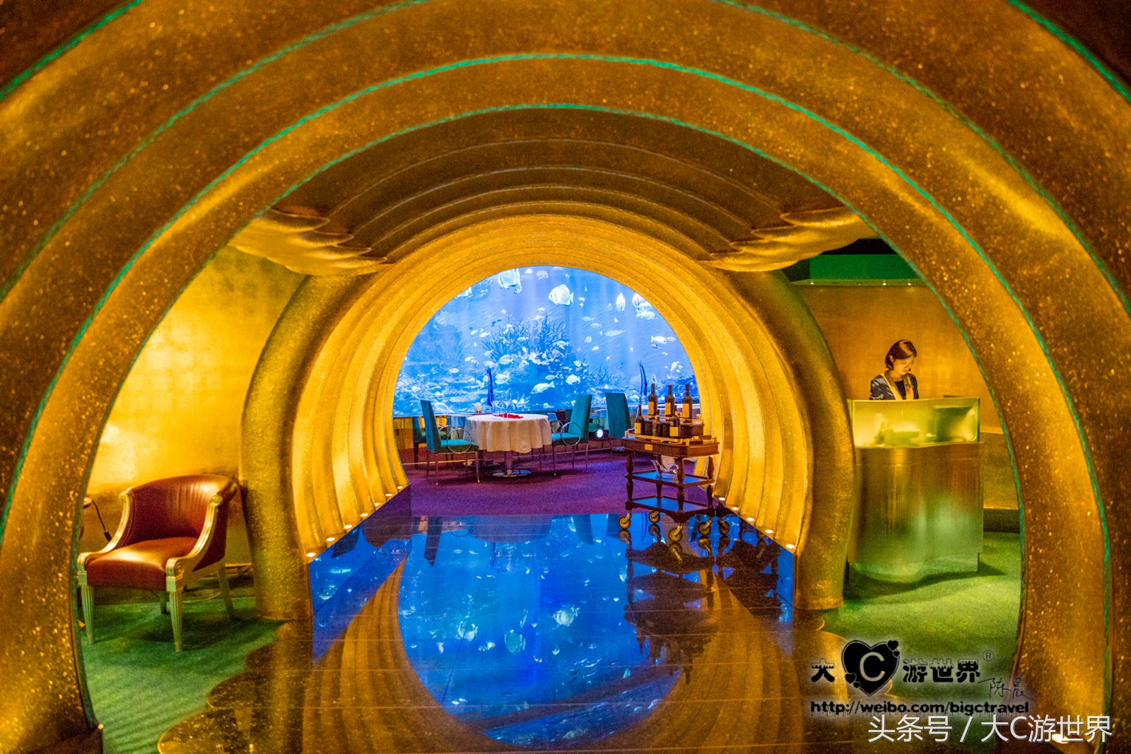 旅游的中国夫妻住迪拜帆船酒店,住迪拜帆船酒店攻略