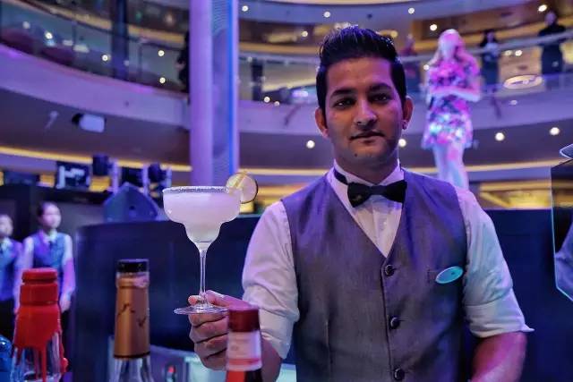 这个传说中的豪华游轮，竟然和我同一天生日