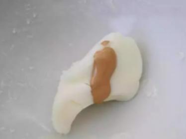 痱子粉也能隆鼻啊？看完给跪了